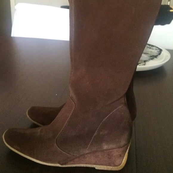 Maria Quiles Brown Wedge Suede Boots 